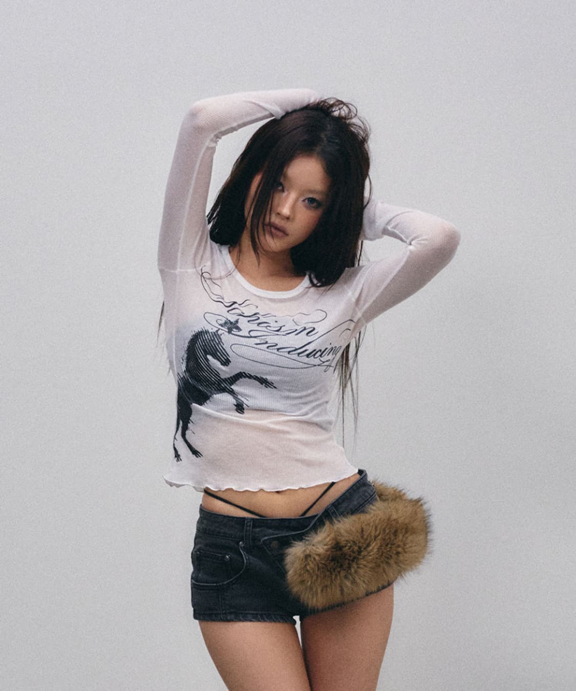 스키즘 인듀싱 HORSE FLARED SLEEVE TOP WHITE 상품이미지6