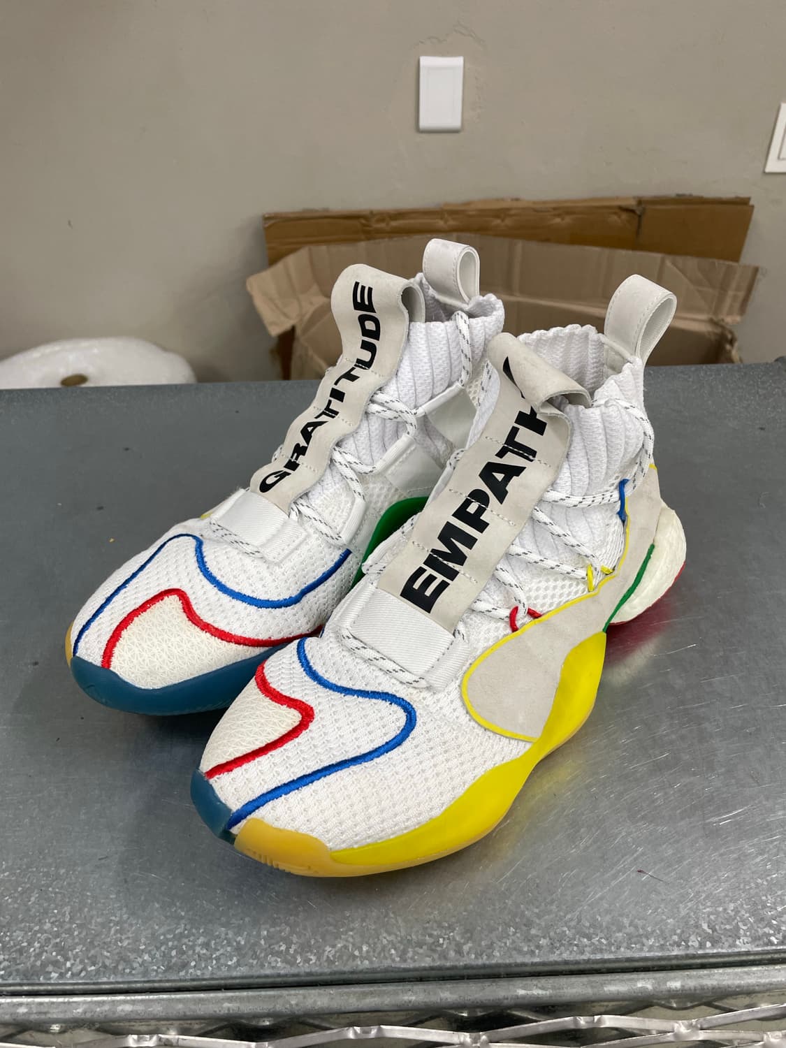 아디다스 x 퍼렐 윌리엄스 크레이지 BYW LVL 265 상품이미지2