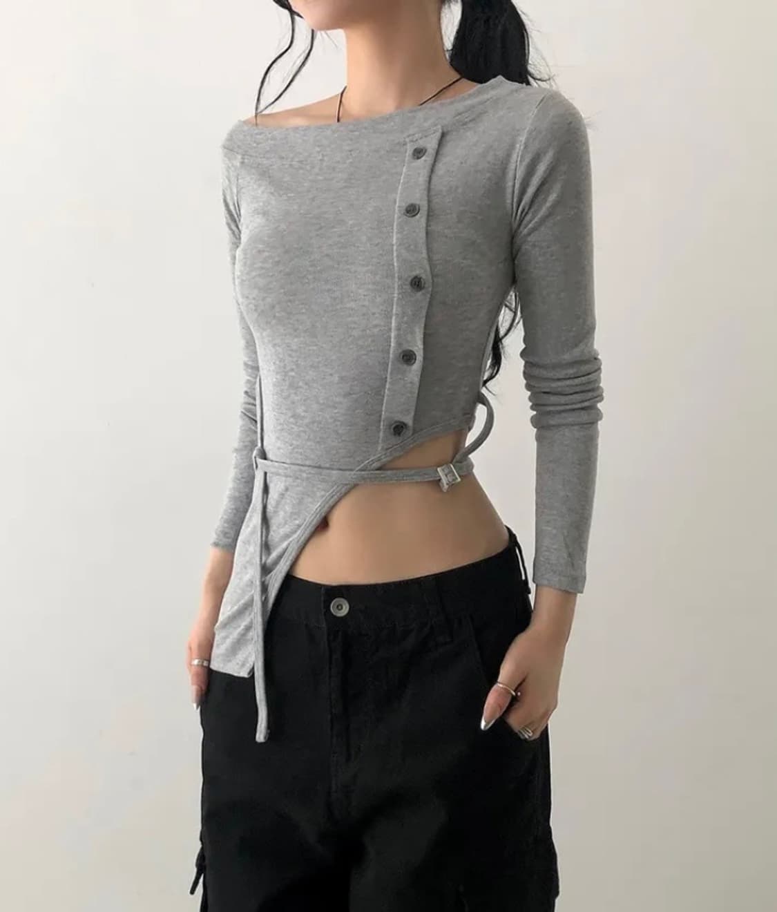 에이블리 사이드 절개 크롭티 판매 상품이미지1