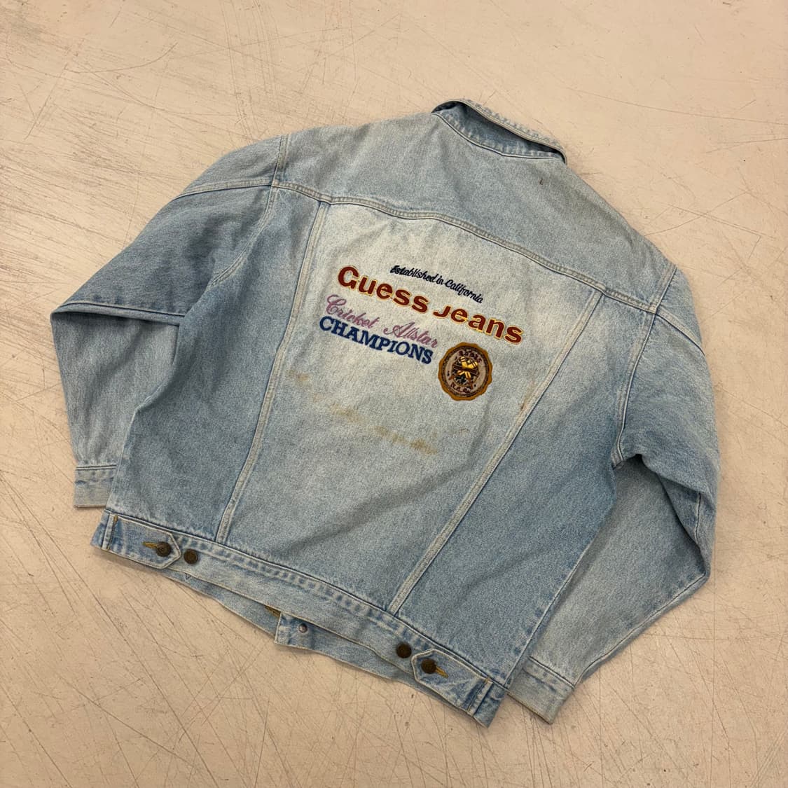 게스 올드 빅로고 더티워싱 데님 자켓 상품이미지1