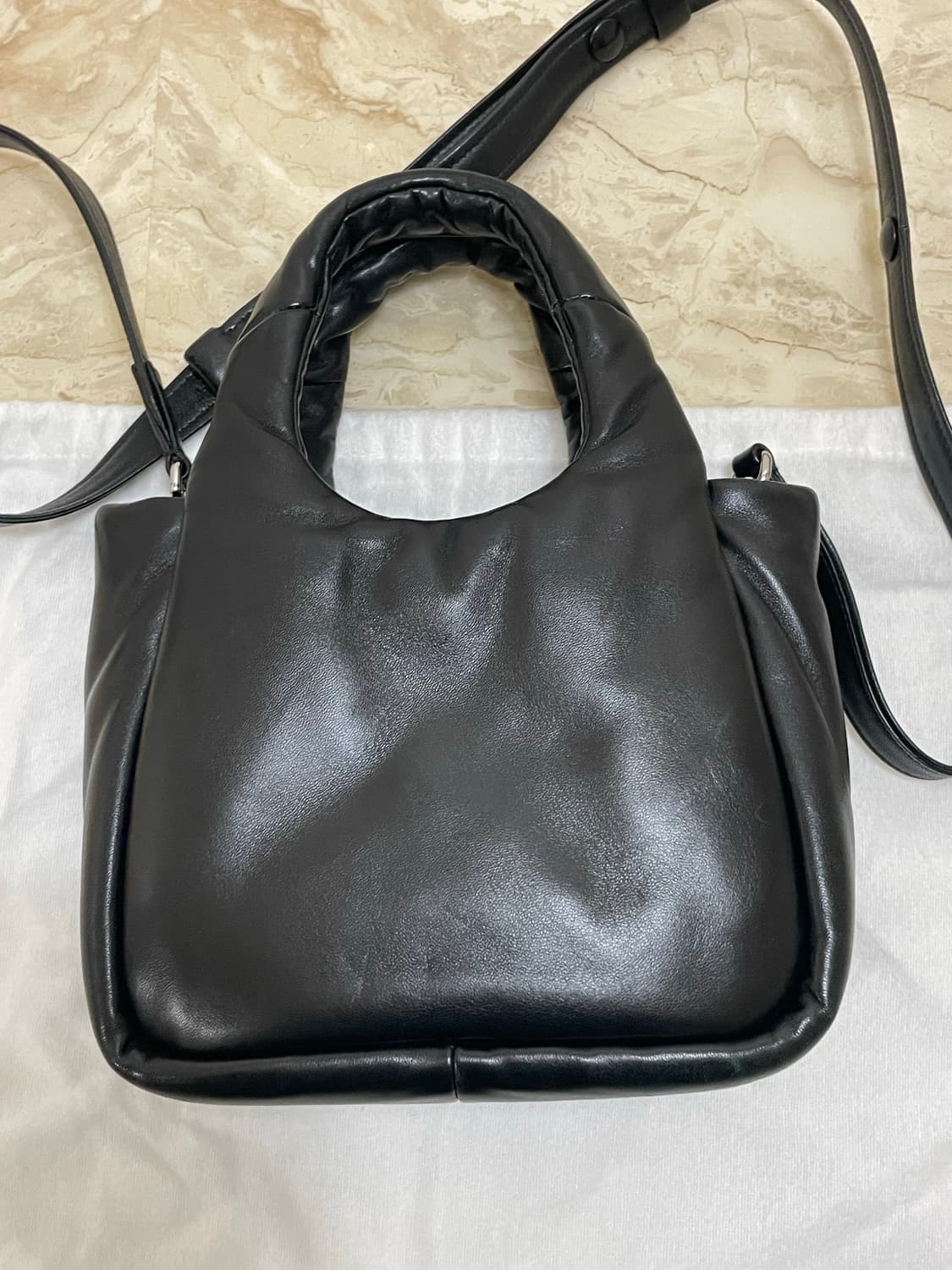 프라다 소프트 나파가죽 스몰 패딩백 상품이미지3