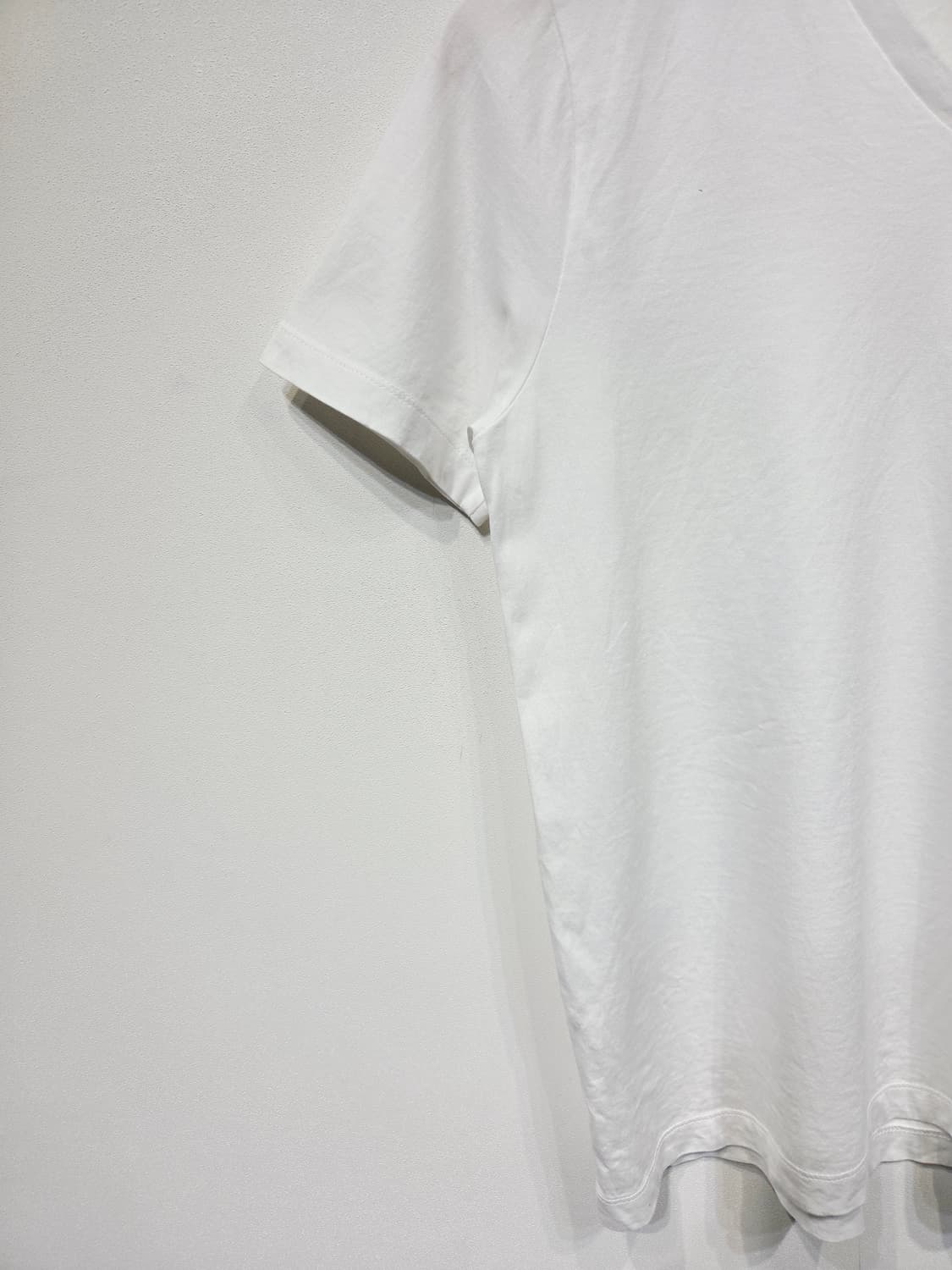 LACOSTE 라코스테 화이트 브이넥 반팔 티셔츠 상품이미지4