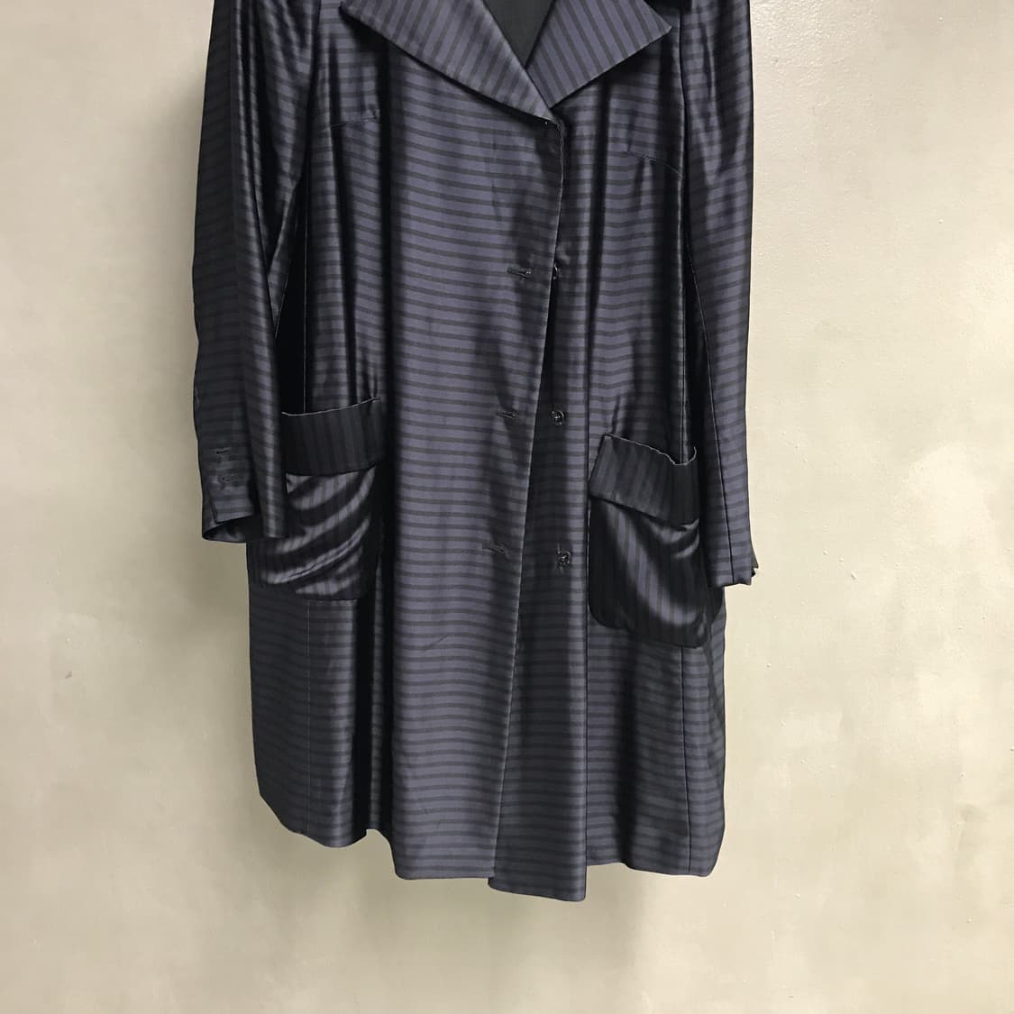 드리스반노튼 스트라이프 코트 40L(W) 상품이미지3