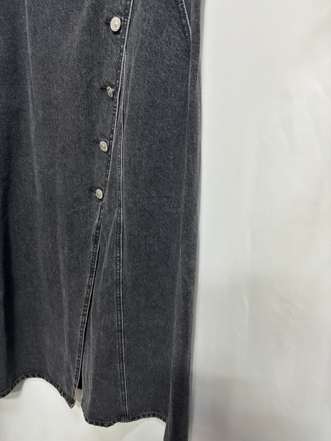 미쏘(MIXXO)앞슬릿 캔톤 데님 롱 스커트 30 상품이미지3