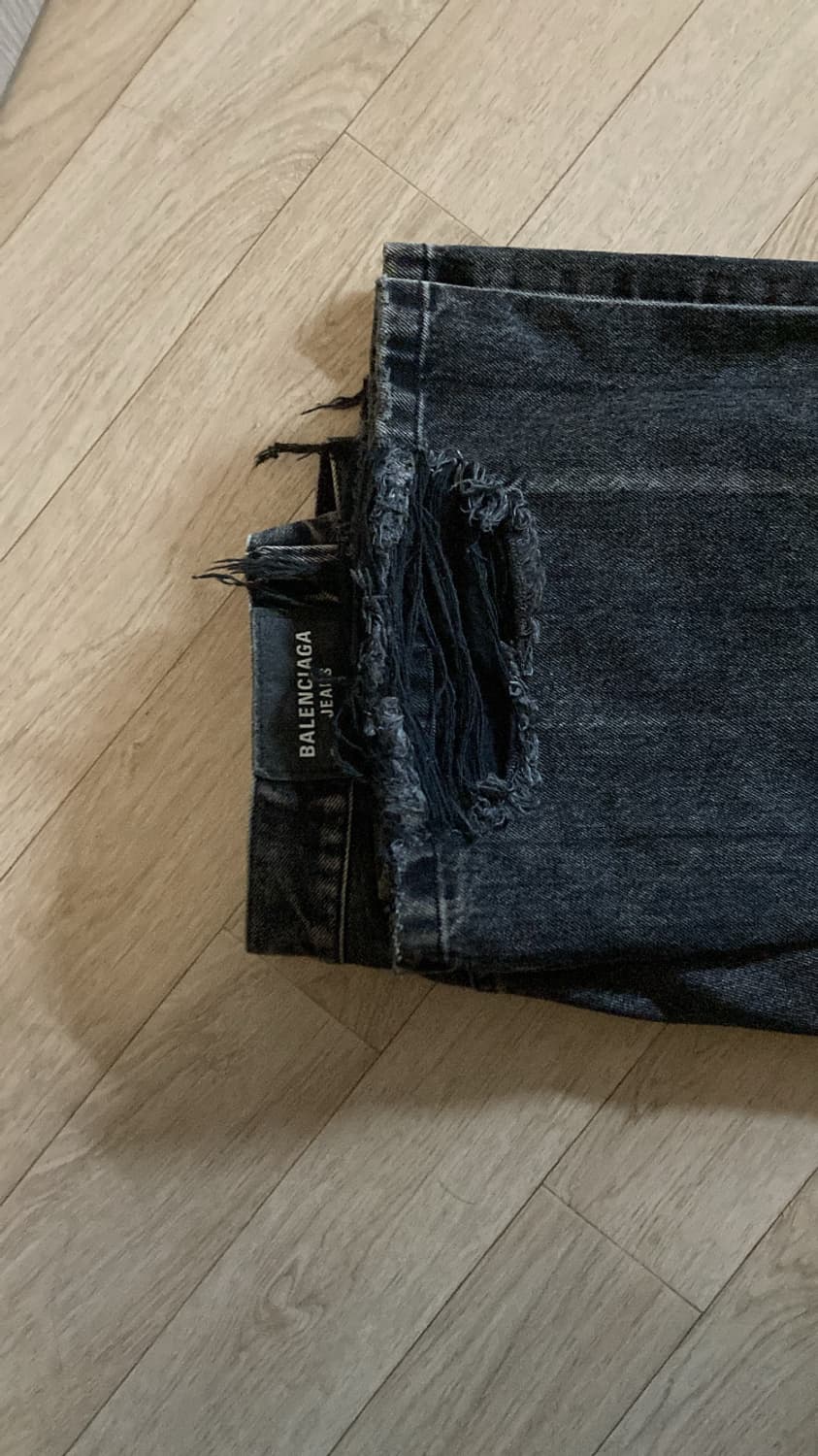 [ S ] 발렌시아가 22fw 로스트테잎 플레이진 상품이미지6