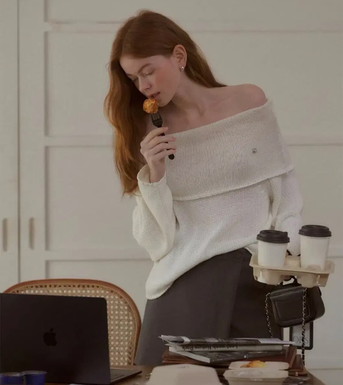 ODS 브리즈 오프숄더 니트 상품이미지1