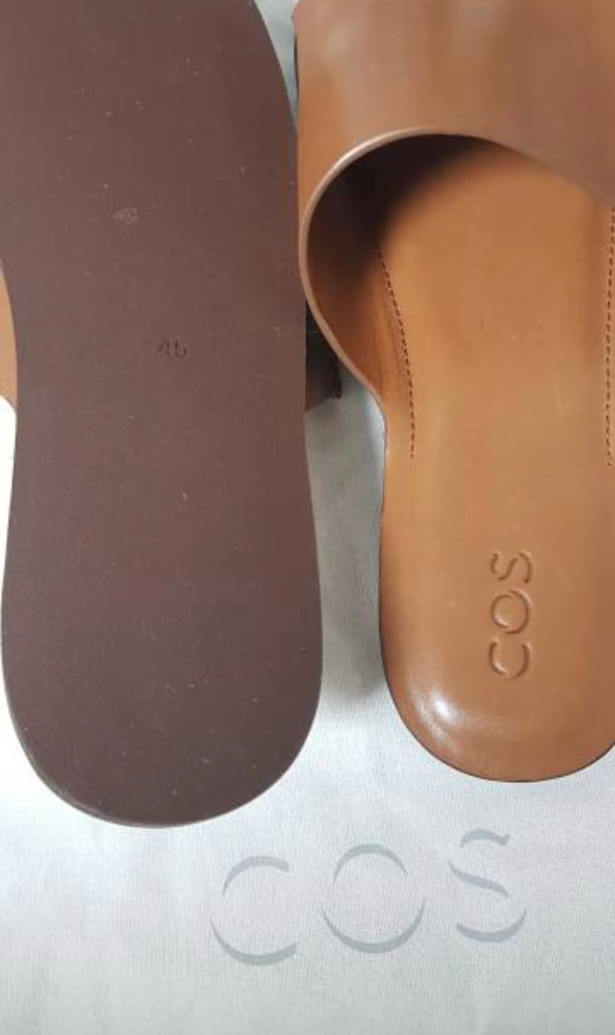 COS 레더 슬라이더(슬리퍼) 판매 상품이미지5