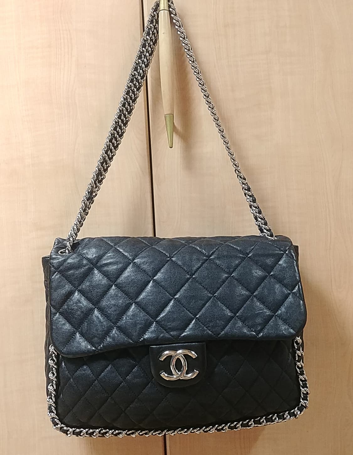 샤넬CHANEL 리미티드 체인 어라운드 맥시은장플랩백 상품이미지2