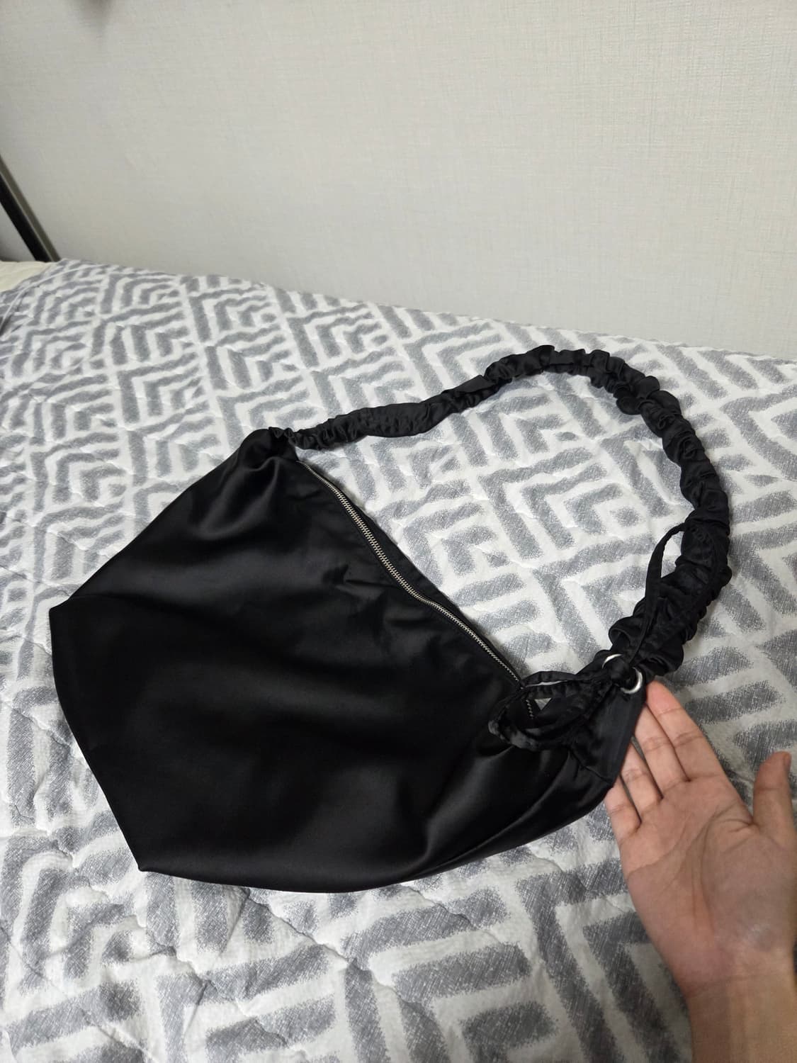 펀프롬펀 크루아상백 크로스 토트 숄더 슬링 백 상품이미지3