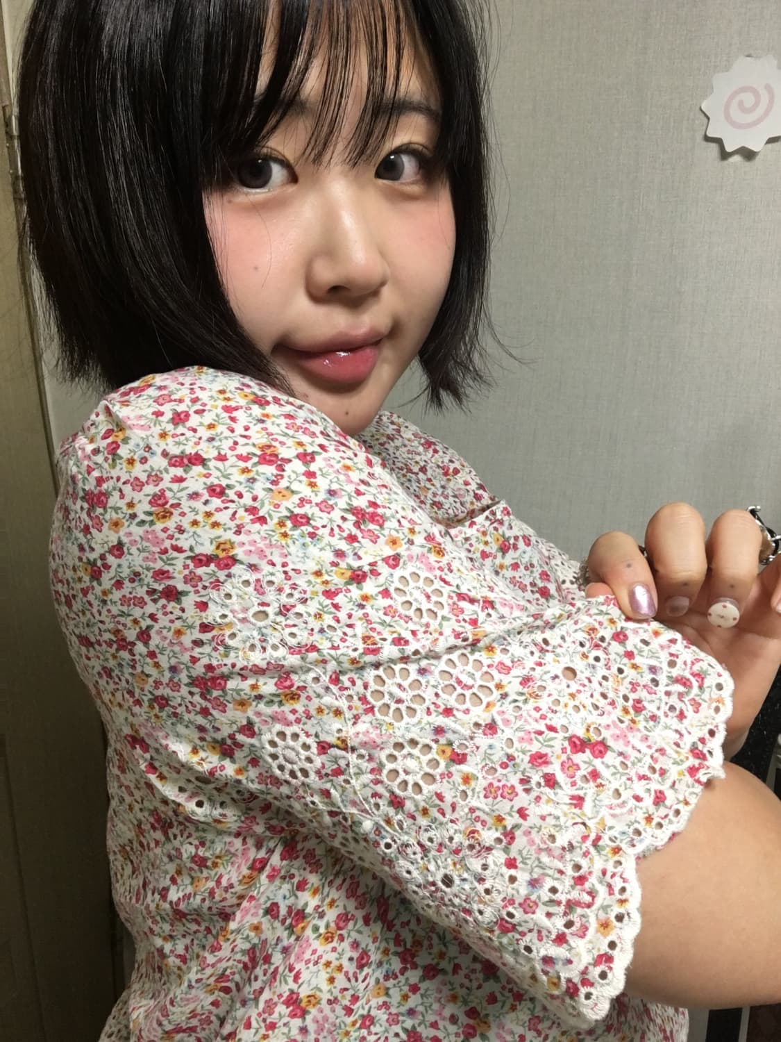 잔꽃 자수 반팔 블라우스 상품이미지2