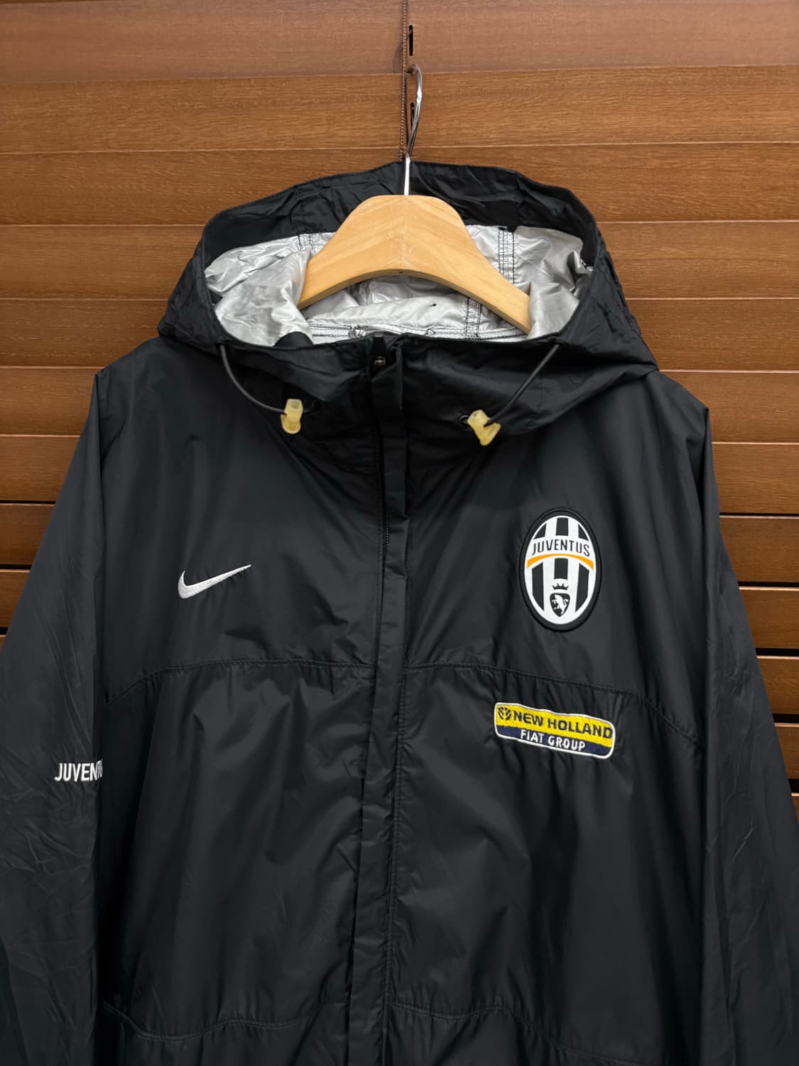 나이키 풋볼 블랙 유벤투스 바람막이 상품이미지4