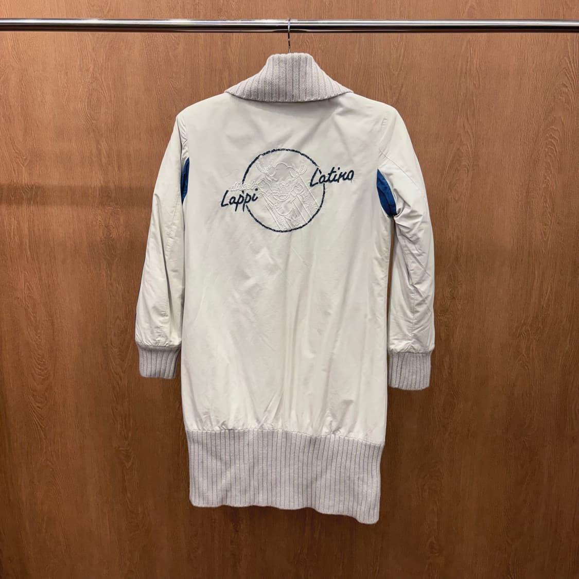 디젤 롱 점퍼 컬러 배색 니트 카라 리브 자수 그래픽 디테일 아이보리 상품이미지3