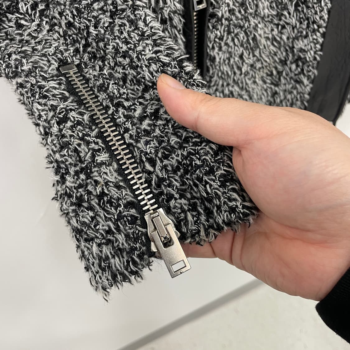 Iro 이로 칼로타 트위드 레더 트리밍 집업 자켓 상품이미지4