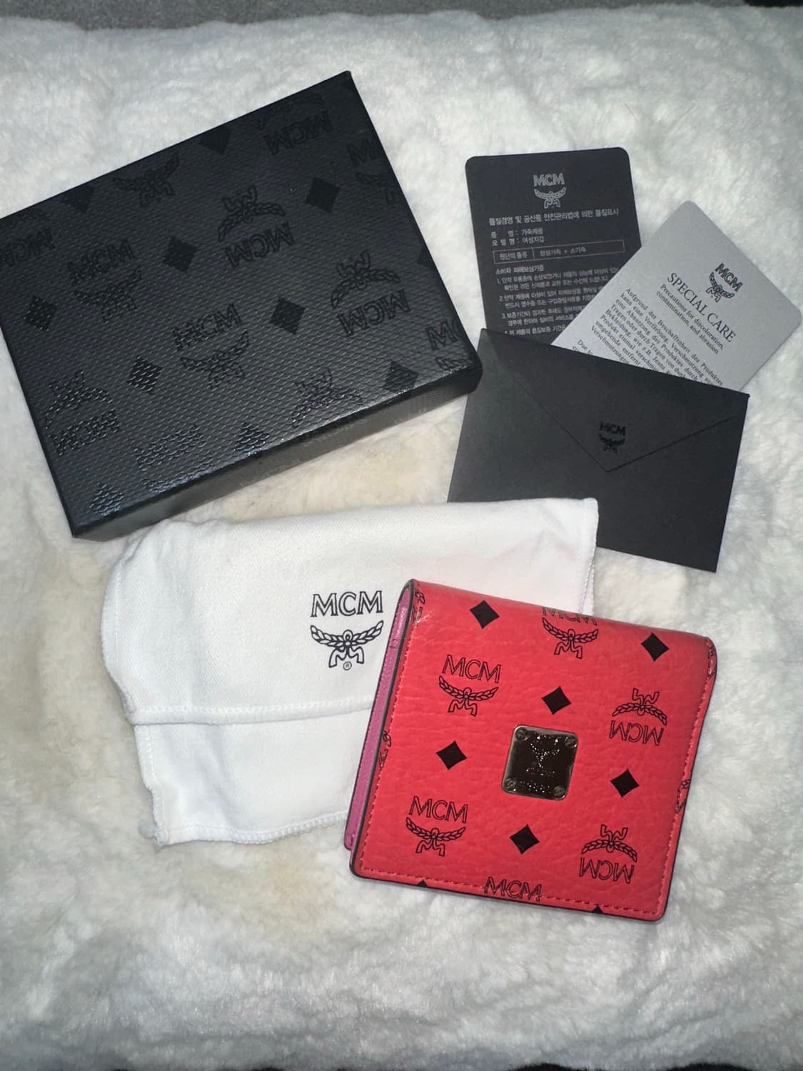 MCM 핑크 반지갑 갸루지갑 상품이미지1