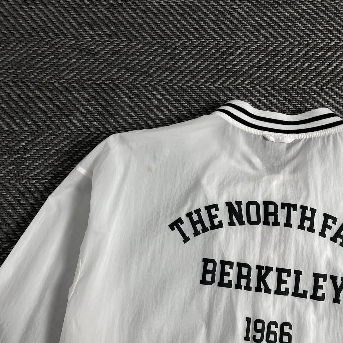 노스페이스 신형 라이트 나일론 봄버 바람막이y 3322 상품이미지3