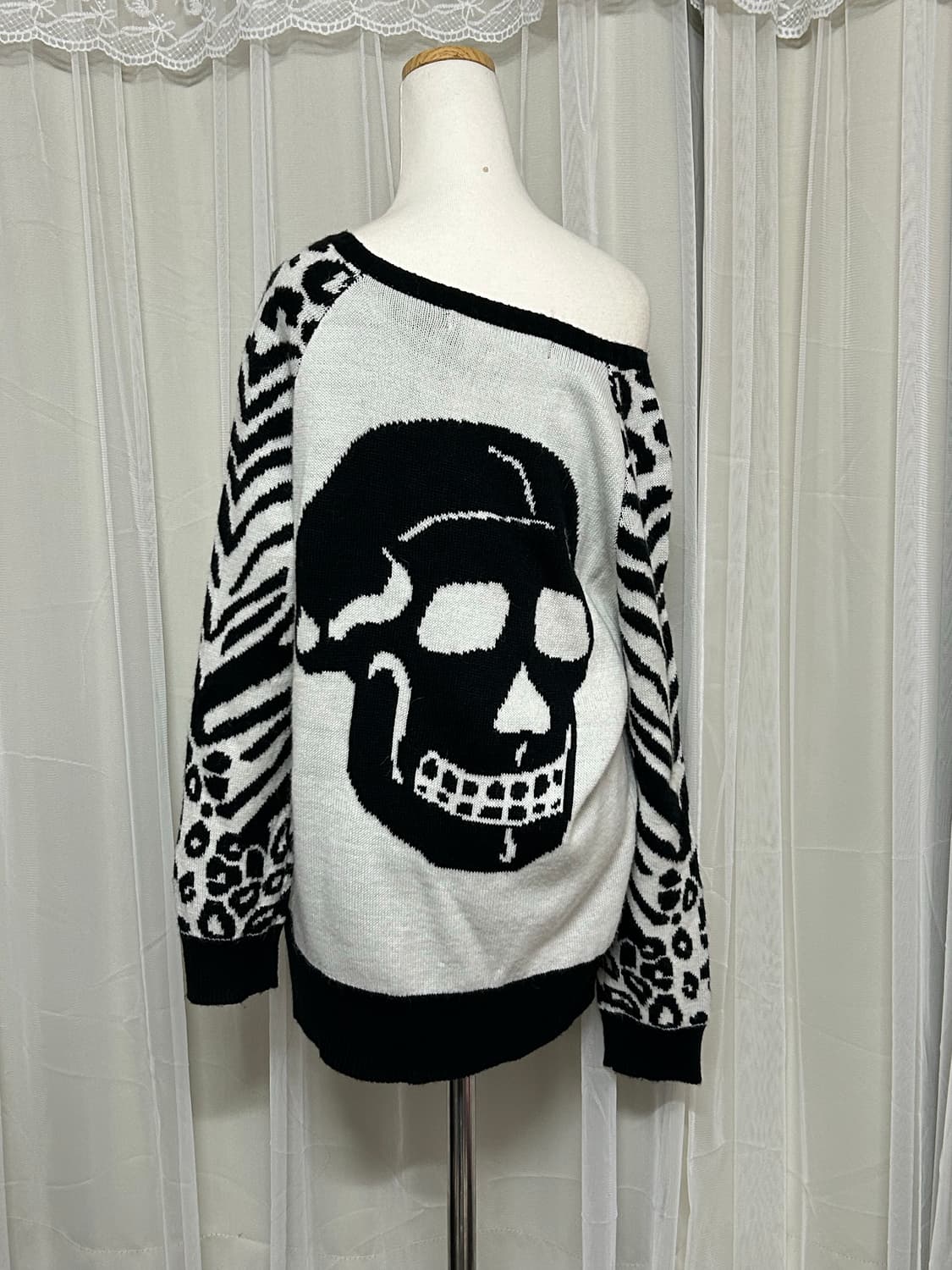 레오파드 걀펑 펑크 레터링 스컬 니트 상품이미지2