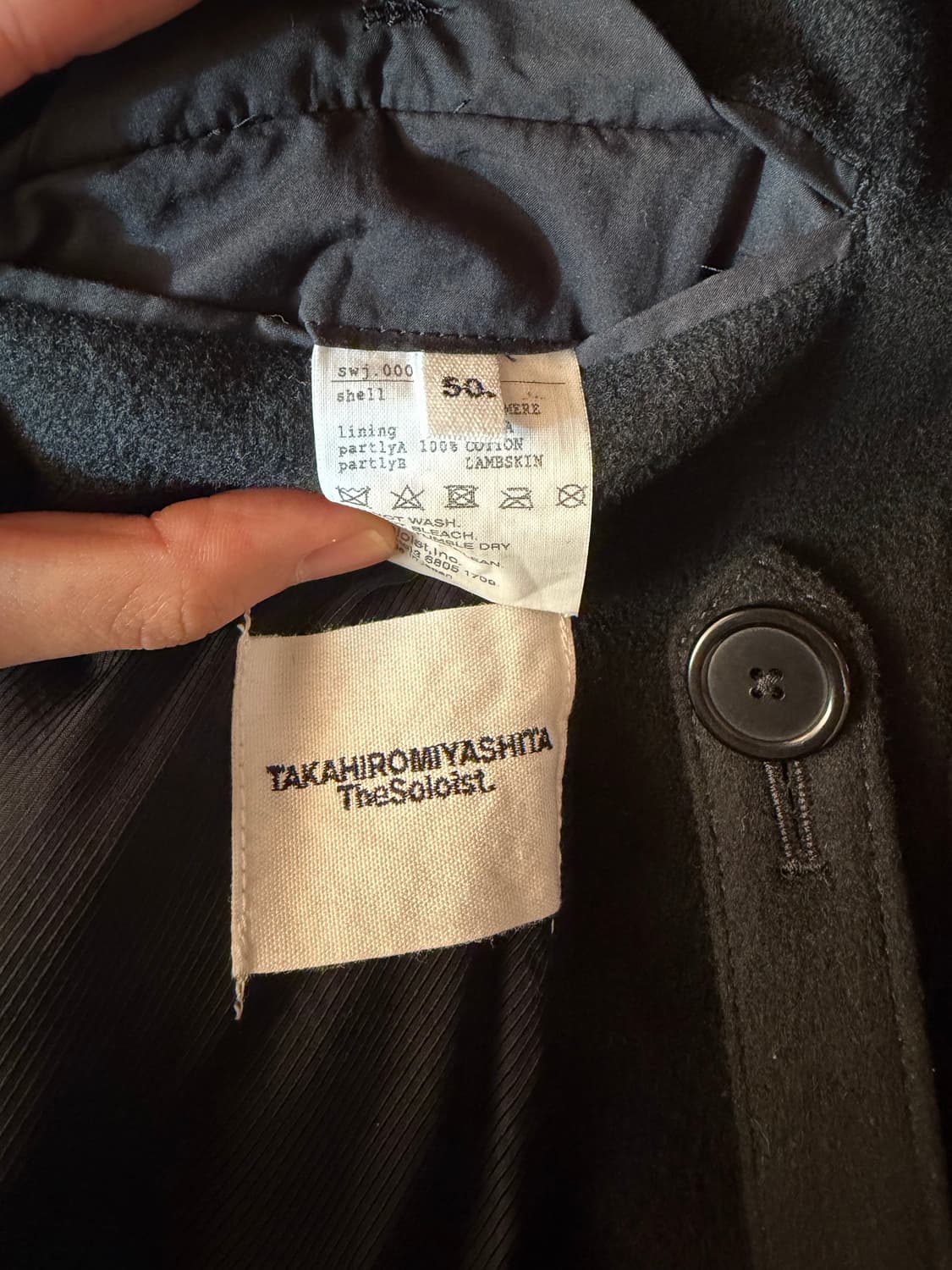  Aw 17 Distressed Chesterfield Coat 상품이미지3