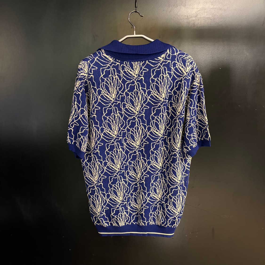 잉크 플라워 패턴 반팔 니트 상품이미지2