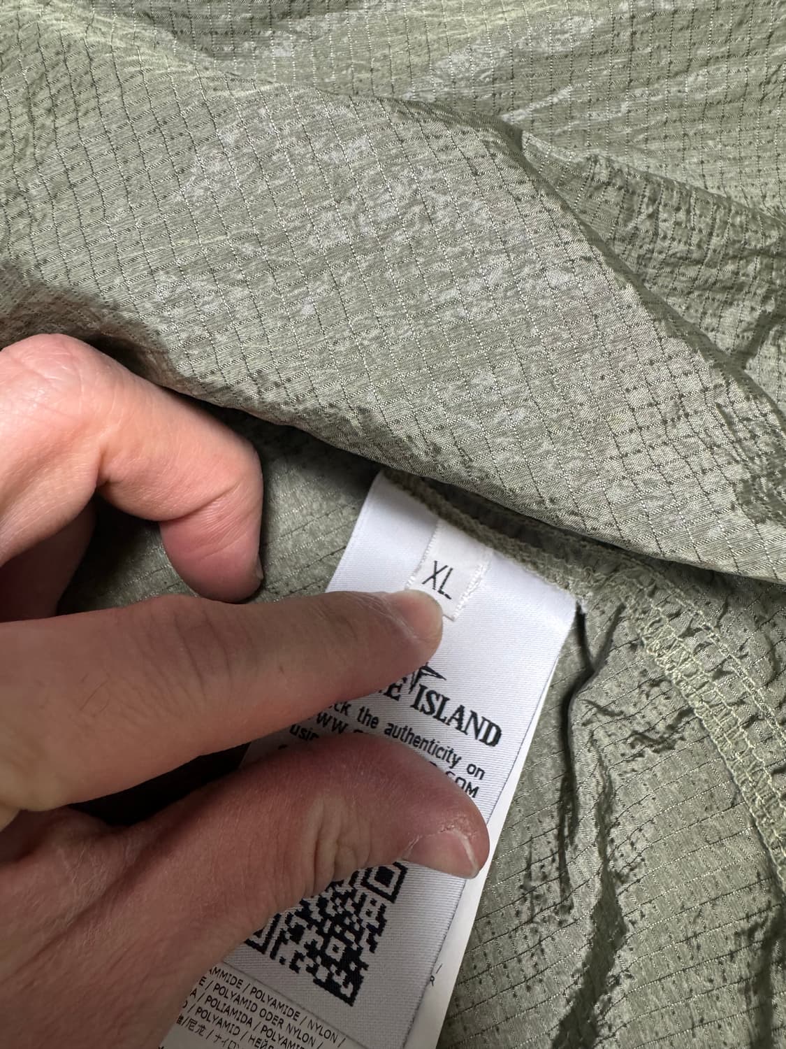 스톤아일랜드 나일론메탈 19ss 카키 xl사이즈 판매합니다. 상품이미지2