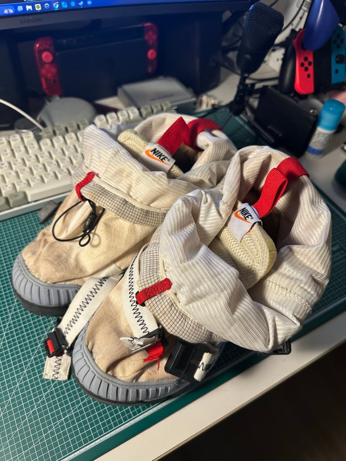 나이키 톰삭스 마스야드 3.0 오버슈 상품이미지2