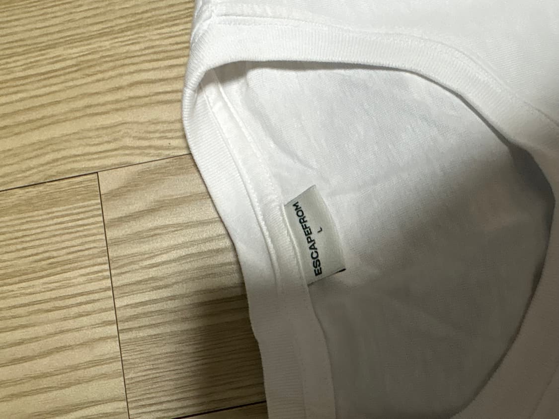 이스케이프프롬 반팔티 L 일괄 급처 상품이미지4