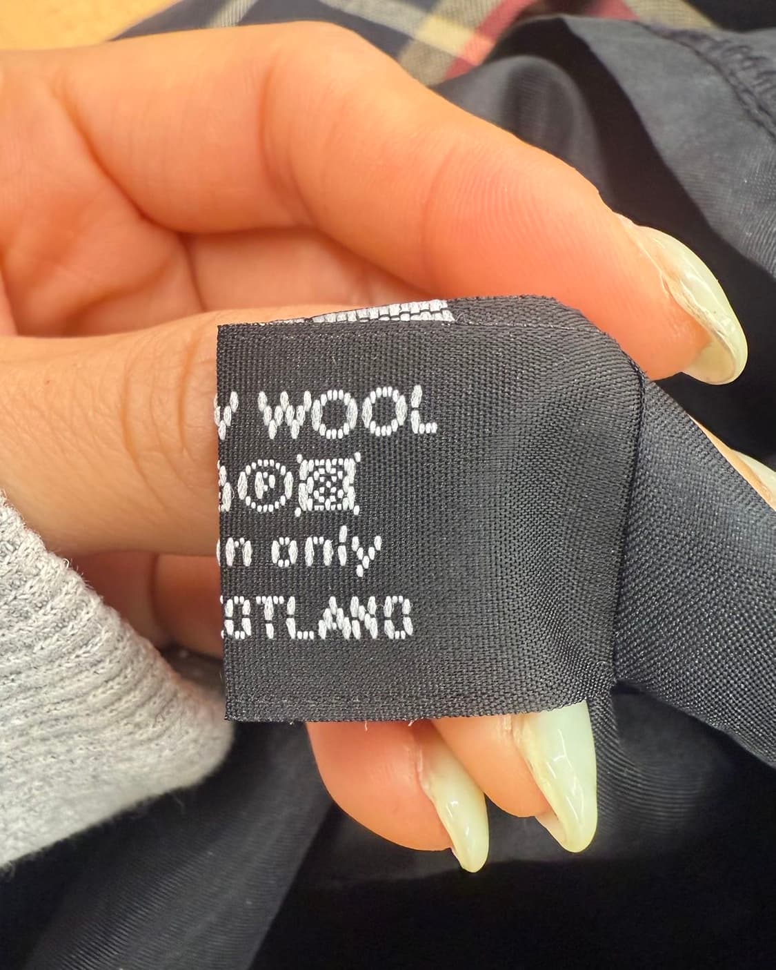 버버리 레드 노바체크 핀턱 미디스커트  상품이미지9