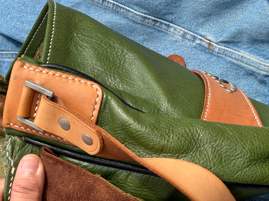빈티지 핸드메이드 소가죽 메신저백 그린 레더 웨스턴 스터드 크로스백 상품이미지5
