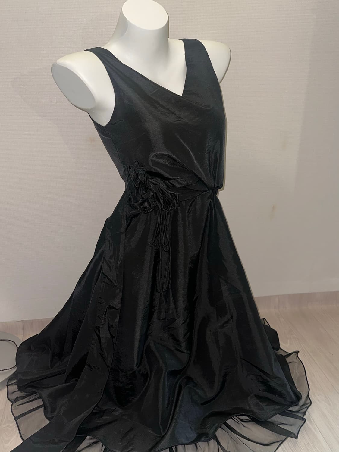 빈티지 블랙 로즈 코사지 슬리브리스 롱 미디 원피스 상품이미지8