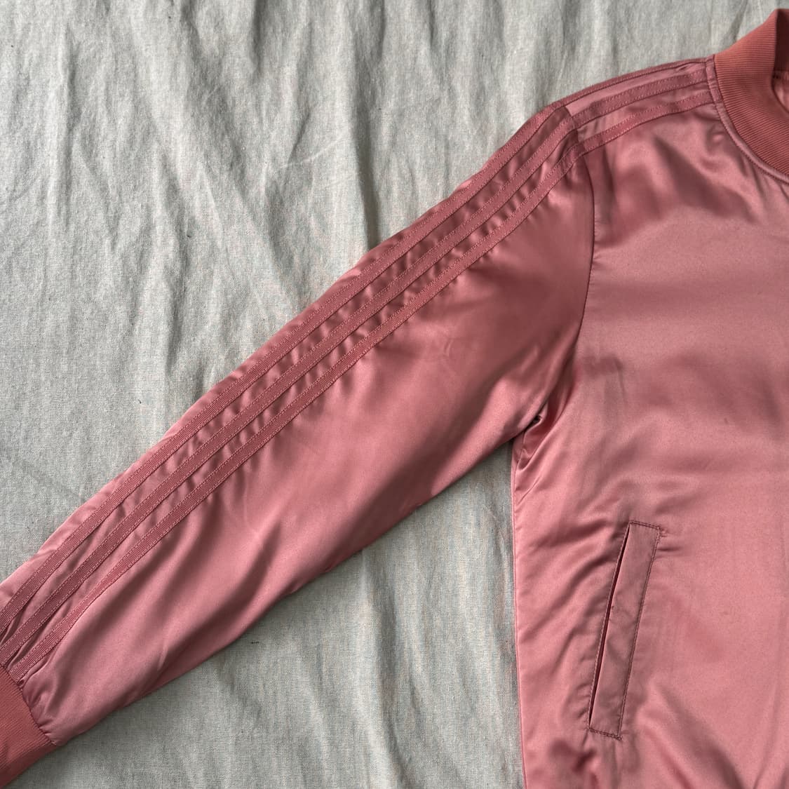 아디다스 파스텔핑크 백로고 봄버 사틴 자켓 95 상품이미지4