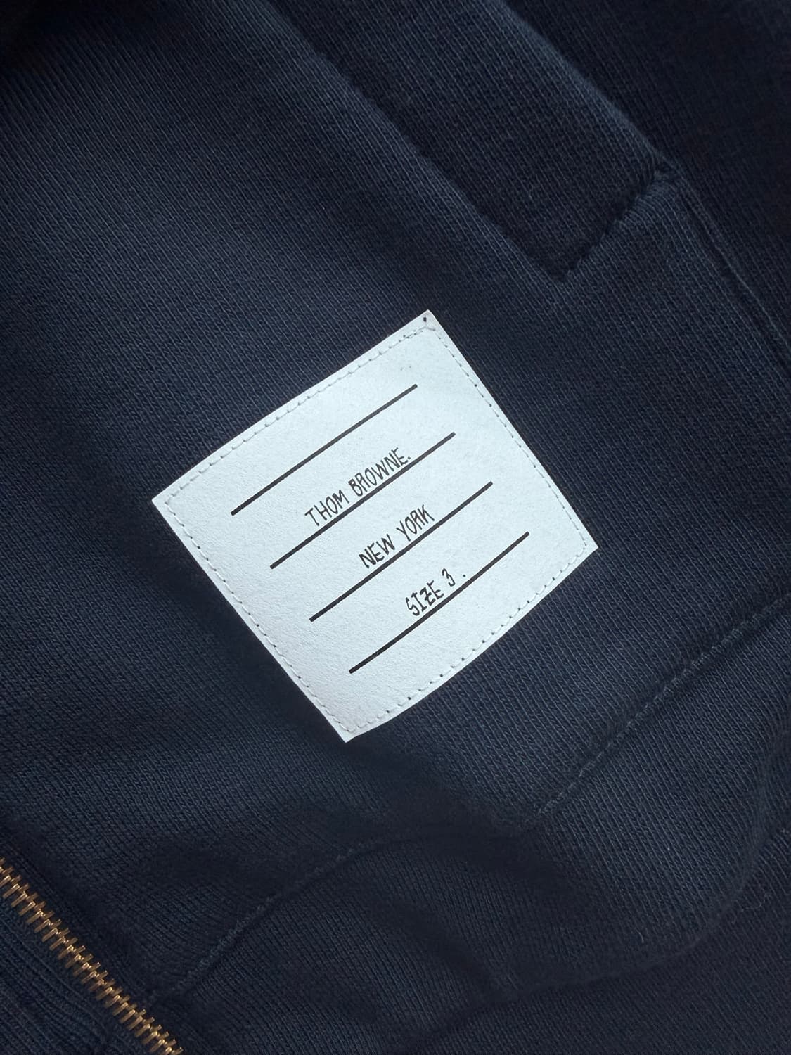 톰브라운 백삼선 후드집업 네이비 size 3 시착1회 상품이미지4