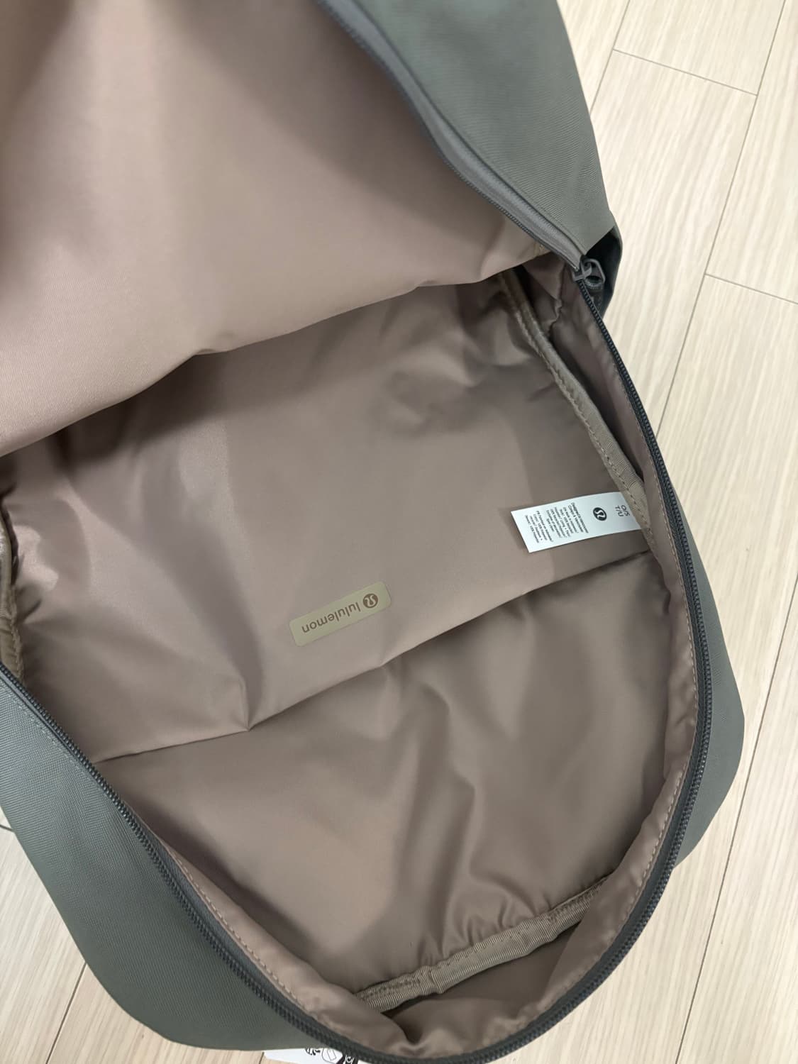 룰루레몬 에브리웨어 백팩 22L 카키그레이 택달린새상품 상품이미지7