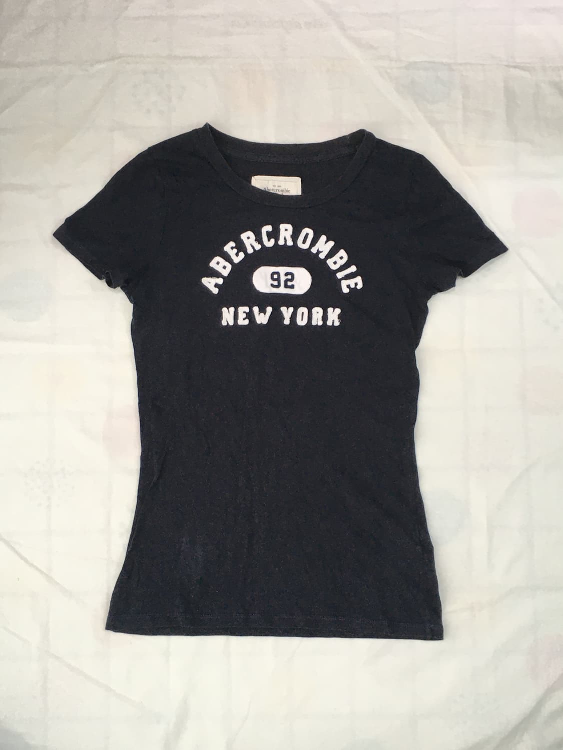 아베크롬비 Abercrombie 네이비 로고 티 상품이미지1