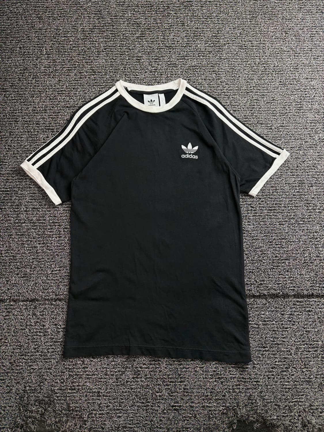 아디다스 클래식 3 스트라이프 블랙 티셔츠 4056 상품이미지2