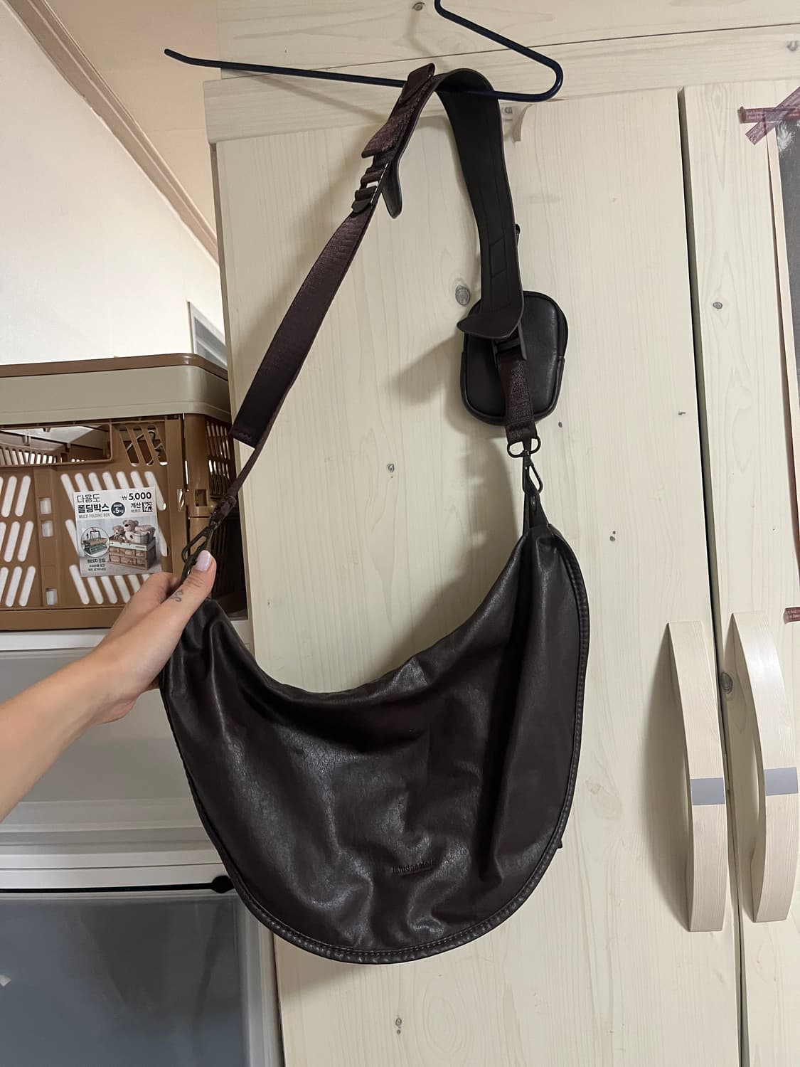 라퍼지스토어 버핑 레더 문 슬링백 - 브라운  상품이미지3