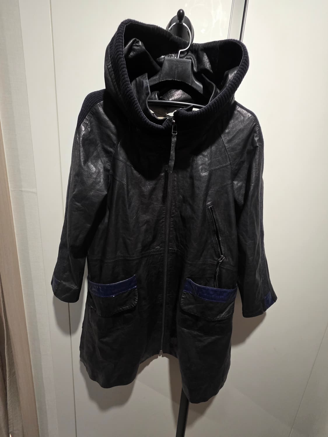 Beautiful Woman 블랙 양가죽 후드 코트 66 상품이미지1