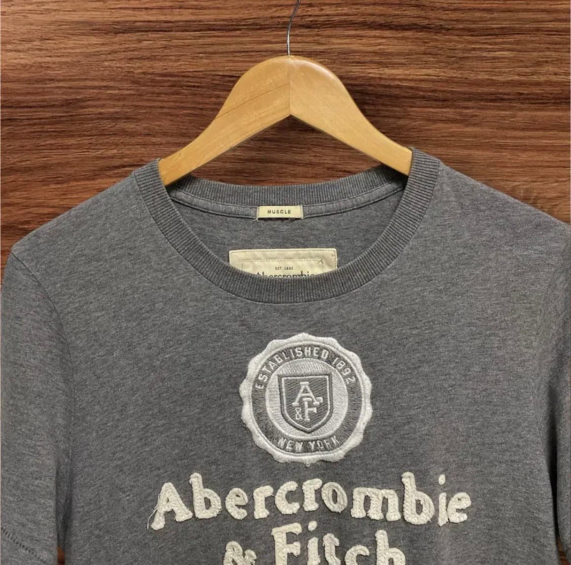 아베크롬비 A&F 빅로고 그레이 티셔츠 M 상품이미지2