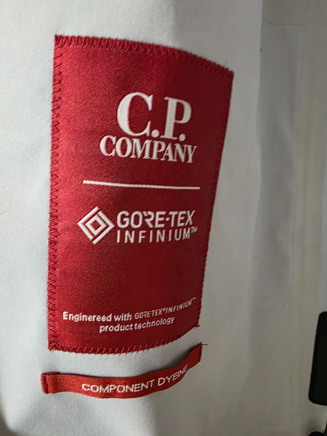 CP컴퍼니 고어텍스,,패딩 점퍼(내피 탈착 가능) 상품이미지4