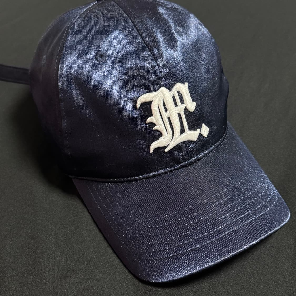 LMC GOTHIC SATIN 6PANEL CAP navy 상품이미지2