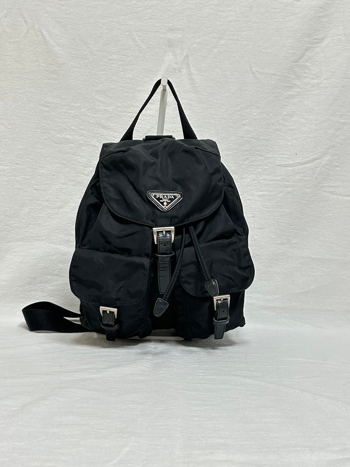 정품 프라다 포코노 나일론 투포켓 스몰 백팩 블랙 상품이미지2