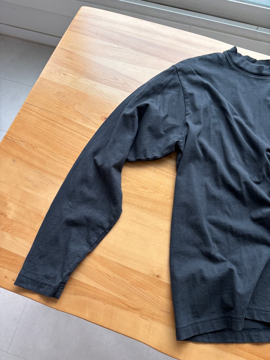 YEEZY GAP 모크넥 롱슬리브 블랙 S 상품이미지4