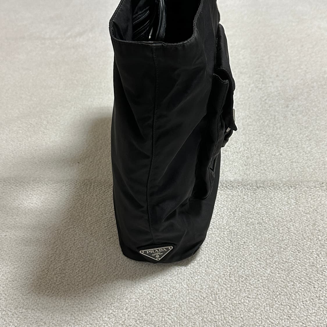 프라다 포코노 더블 포켓 토트백 상품이미지3