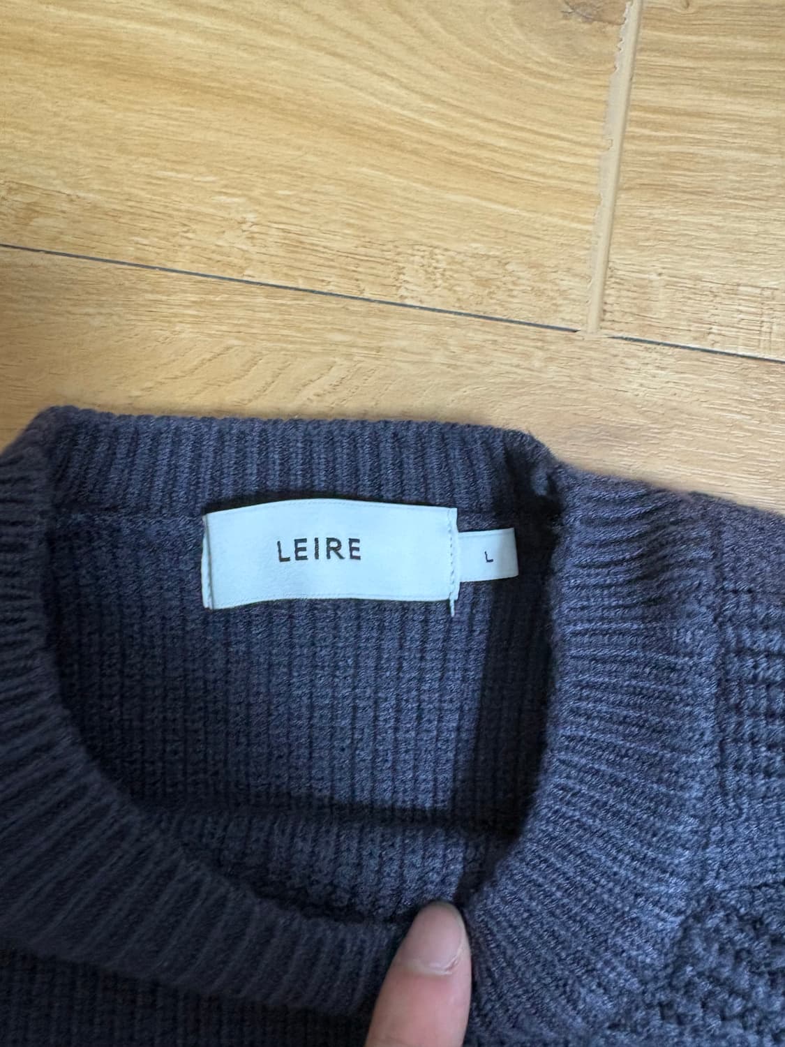 르아르 에센셜 머슬핏 레글런 크롭 니트 [차콜] 상품이미지2