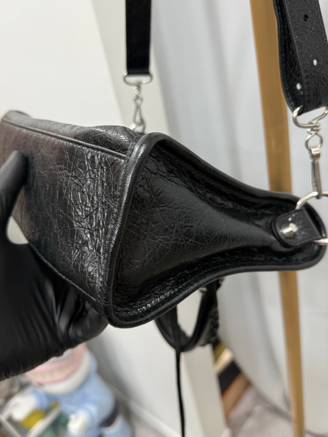 발렌시아가 르시티 스몰 숄더백 상품이미지6