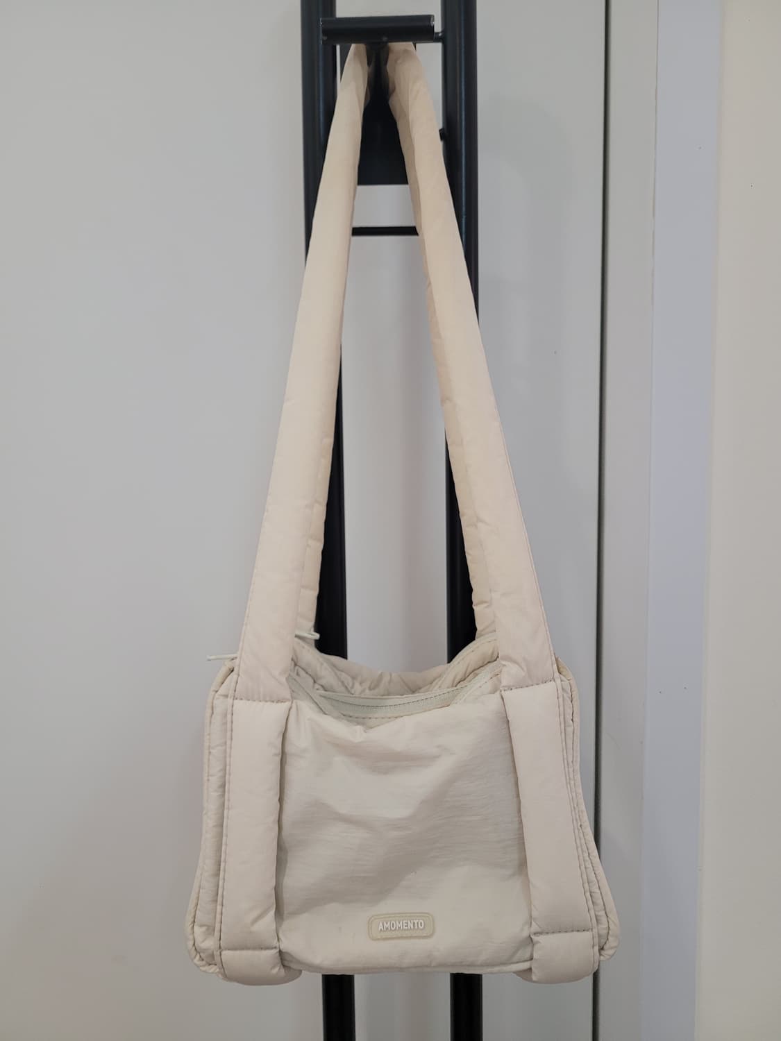 아모멘토 패디드 3 레이어 백 라이트베이지 상품이미지4