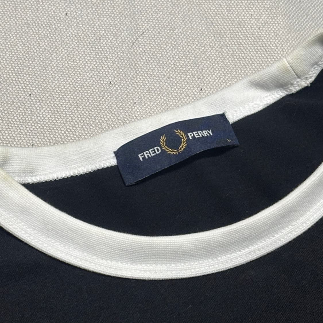 🫶🏻 프레드페리 월계수 블랙 반팔티셔츠 🫶🏻 상품이미지4