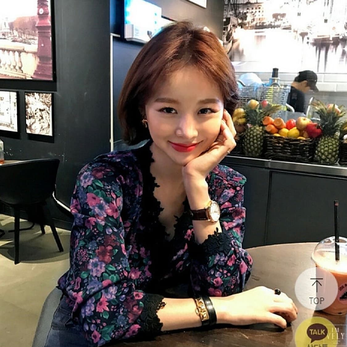 중고 ) 임블리 블리데이 블라우스 상품이미지1