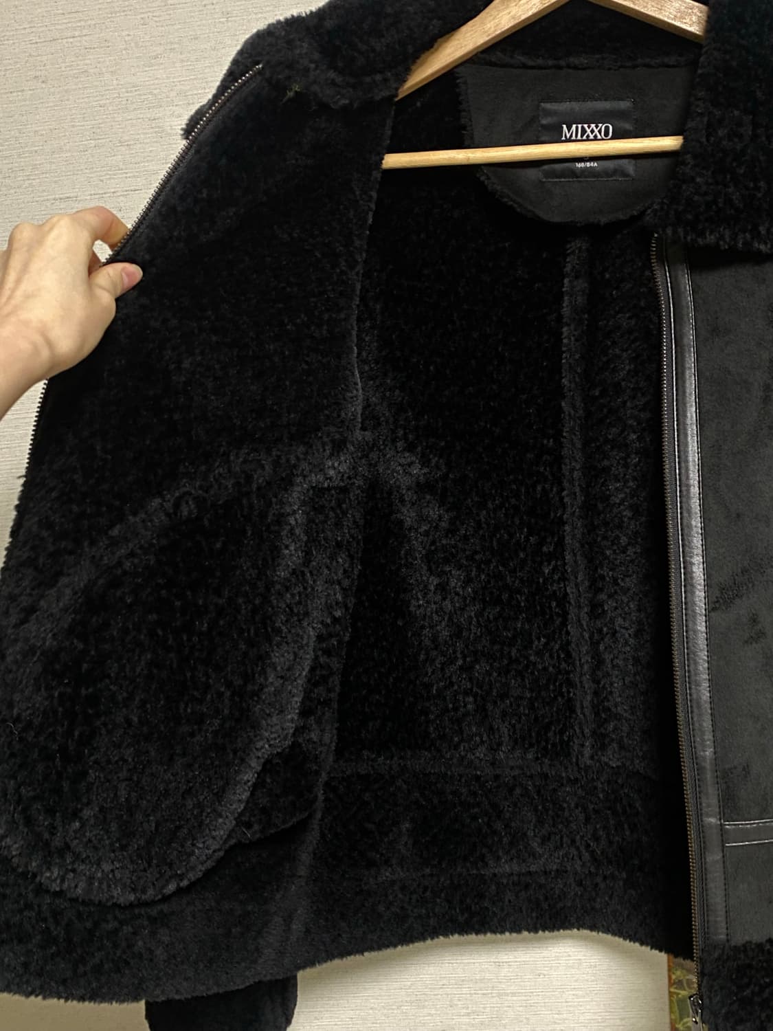 미쏘 무스탕 블랙 상품이미지3