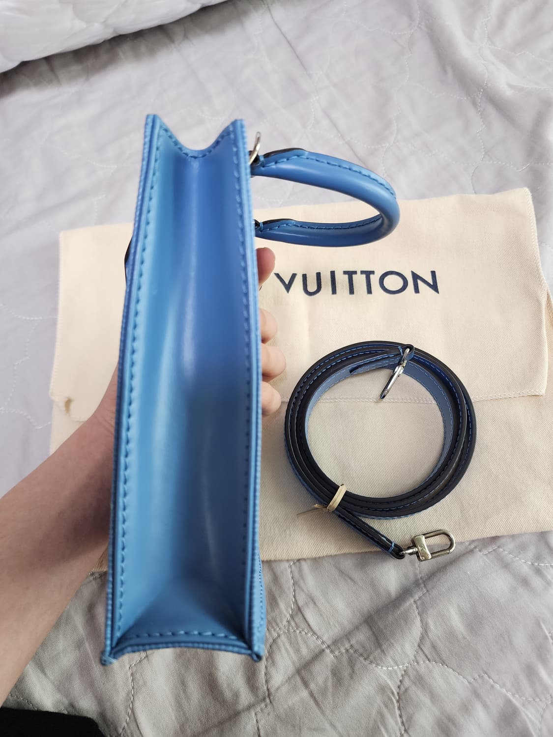 루이비통 에삐 쁘띠 삭플라 스카이 블루 스트랩포함 상품이미지7