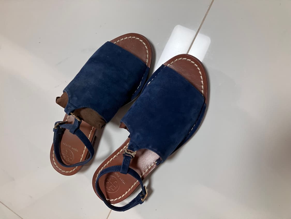 토리버치 스웨이드 네이비 스트랩 샌들 6사이즈 상품이미지2