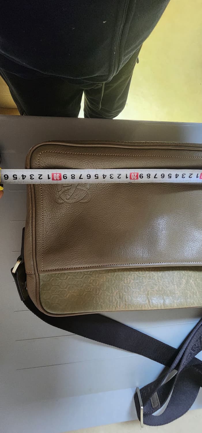 루이까또즈 남성 크로스백 상태굿 새급 가격인하 상품이미지2